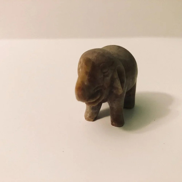 Vintage Mini Stone Elephant Small 2 Inch Long Figurine - Picture 3 of 14